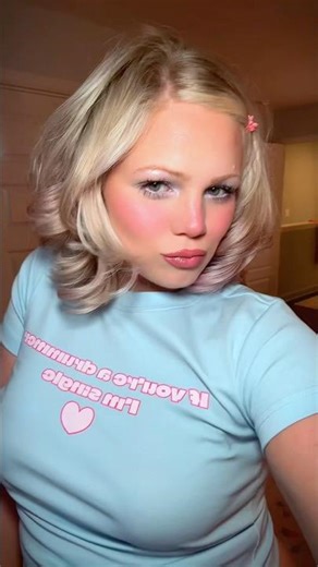 search “your middle name+makeup” for your perfect look!#makeup#2000s#y2k #2000smakeup#transformation