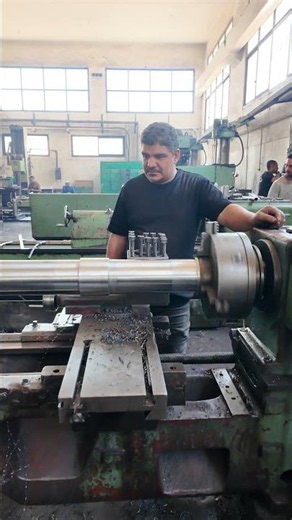 Machining shaft on a conventional lathe with skill and precision 🔥 #machining