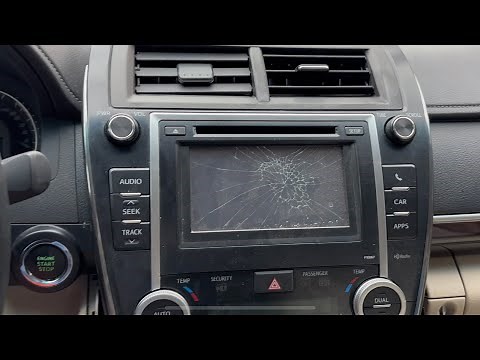 Replacing Toyota Camry crack radio screen