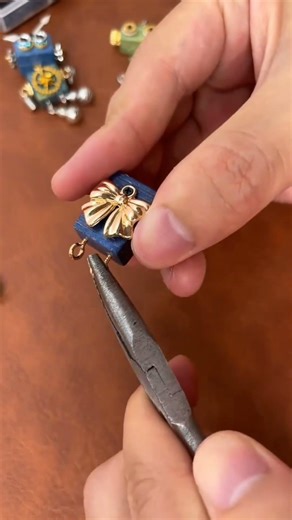 Handmade Wooden Robot Pendants/Ornaments/Decorations