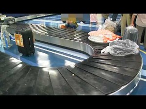 大分空港・巨大回転寿司 Huge belt-conveyor sushi of Oita Airport
