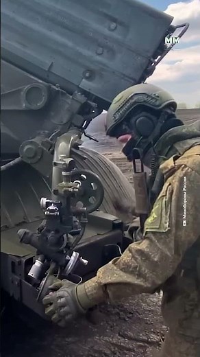 40 Rockets Fired In Seconds. BM-21 Grad Unleashed