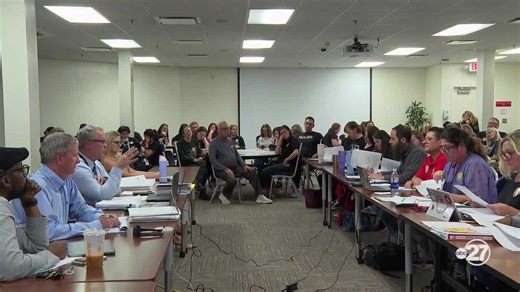 Leon County Schools returns to original pay plan after talks with teachers union