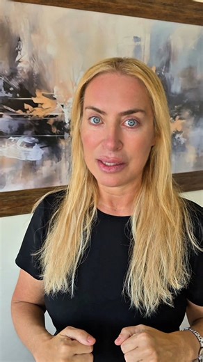 Carolina Abuchalja on Instagram: "En un entorno en constante evolución, solemos reaccionar de forma precipitada sin considerar todas las variables. Para actuar con eficacia, es fundamental investigar primero la raíz del problema"