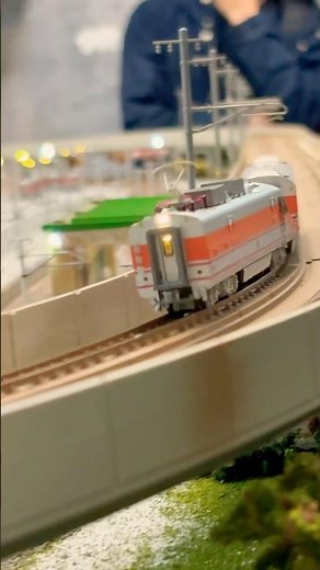 你看過E1000電力機車逆牽嗎？😂（IN 玩軌） #鐵道模型