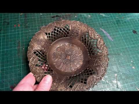 DIY Skull Cloche & A Spooky Sexy Lady