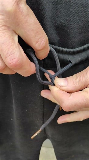 The Best Way to Tie Your Sweatpants!