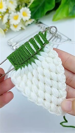 Easy Crochet Tutorial for Beginners: Step-by-Step Guide