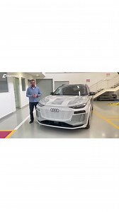 Nesse vídeo mostramos uma prévia do Audi Q6 e-tron, o mais recente modelo elétrico lançado pela Audi que chega ao Brasil no segundo semestre de 2024. Confira todos os detalhes das principais tecnologias do modelo ⚠️ Saiba mais na Audi Center Sorocaba. 🖥️ www.audicentersorocaba.com.br/ 📍 @audicentersorocaba 📲 (15) 3141-9000 . . . #comprecartv #comprecar #jorgeaugusto #caraudi #tecnologiaaudi #tecnologia #audibrasil #eletricos #audibrazil #audi #layout #carros #carrosdigitais #technology #brasi