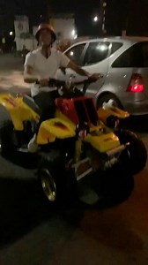 First time ever in London & they had me jump on a brand new OEM #Banshee turning up‼️ About 30 minutes later we had the 🚁 above us‼️😂🤟 #YKTV #Bikelife #Banshee #Straightup631 | Straightup631