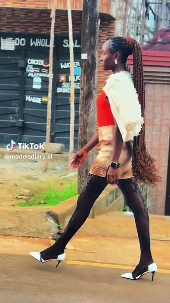 My darling ❤️ Are you interested in modeling? 😊 #fypツ #trend #modelsdiary #runwaywalk @🎀FINA🎀 @MissaiCre8iveStudios @Eddie🇰🇼