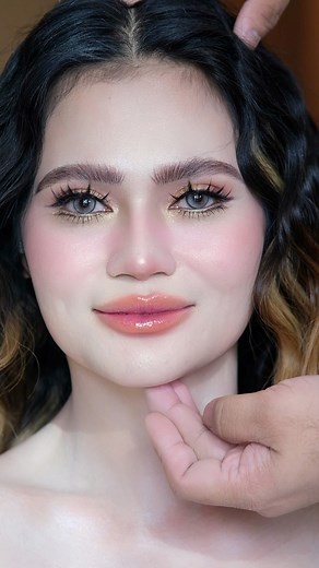 4.3M views · 56K reactions | Pilit kong pinahabol yong Eyelash...