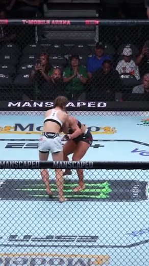 Different angel from the hair pull on my recent UFC fights… #NocheUFC #wmma #fyp #fy #CortezEra #mexicana #foryoupage