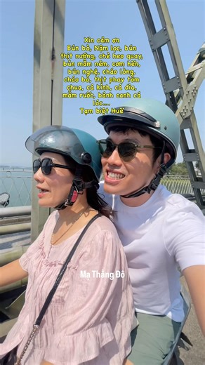 Tạm biệt Huế, xin cảm ơn bún bò giò cua, bánh canh, cơm hến, bèo nậm lọc, bún bò, chè heo quay…