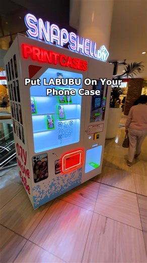 You just put LABUBU on your phone case 🤯📱 SnapShell turns any pic into a custom case in minutes — no app, no cables. ✅ Tap “Customise Now” ✅ Pick your model ✅ Scan QR upload your Labubu pic ✅ Resize → Print → Done (3–4 mins) 🎯 Sydney Locations: ✨ UTS (BUILDING 5 COURTARD) 📌 Westfield Eastgardens (Level 3, lift outside Hoyts) 📌 Westfield Hornsby (Level 3, opposite NRMA / Chemist Warehouse) 📌 Westfield Parramatta (Level 1 lift lobby, near Medibank) 📌 Westfield Sydney (QVB tunnel, Next to th