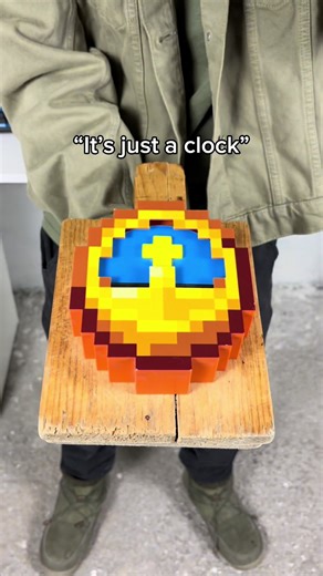 Only a real Minecrafter would appreciate this clock 💚✨ Send this to a Minecraft lover 🥹 #minecrafter #minecraft #nostalgic #minecraftnostalgia #clock