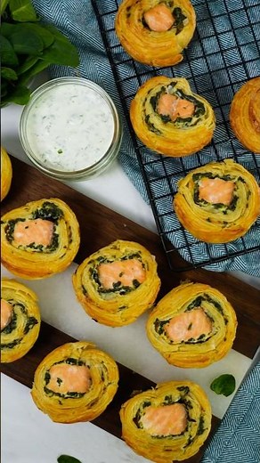 Easy and delicious Salmon and Spinach Puff Pastry Rolls🤤 #cooking