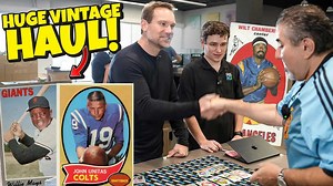 Buying a card collection found in an attic! 🏠