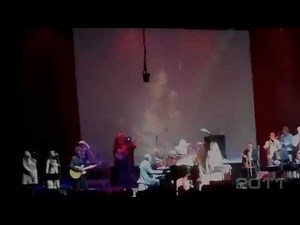 Eurovision - Sandie Shaw - Puppet on a string - 1967 & 2011