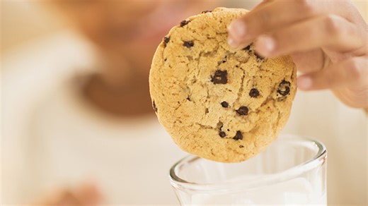 Cookie with a cop in Escambia County to connect local kids with police officers