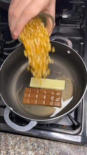 ¿Como hacer palomitas de maíz dulces? #snacks #recipe #chocolate #popcorn
