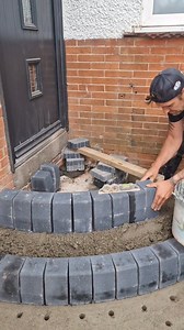 486K views · 4K reactions | Installation of three beautiful radius resin steps  We use KL Key Kerbs purchased from MKM 殺 Now ready for the moisture tolerant resin from Vuba in the popular colour of cappuccino  Have a great evening folks! #fypシ゚viralシfypシ゚ #fypシ゚viralシ #fypviralシ #foryoupageシ #construction #resin #garden #landscaping #landscapedesign | Resin Bound & Paving Scarborough | Facebook