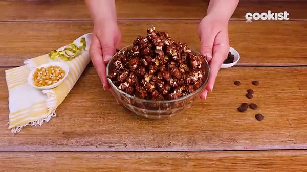 Chocolate Popcorn Recipe (Just 3 Ingredients!)
