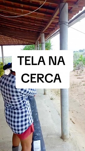 Installing Wire Mesh for Fencing in Rural Settings