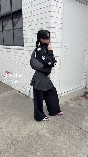 Discover the Puma V-S1: Stylish Women's Sneakers