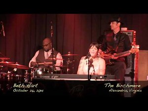 Beth Hart performing "Learning to Live" on the Birchmere Stage, October 26, 2014