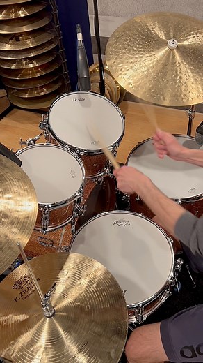 What do you think of these new drums with factory heads?! 5x14” Snare Drum 7”x10”, 8”x12”, 16”x16 Toms 14”x 22” Bass Drum Retro vibe meets modern tone — the legendary Rogers sound is back and bolder than ever in this eye-catching Champaign Sparkle finish. With its vintage styling, signature Powertone punch, and flawless hardware, this kit ROARS. | Strajk Studios