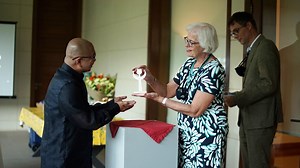 Pinoy priest gets Dutch human rights award for work with EJK victims' kin