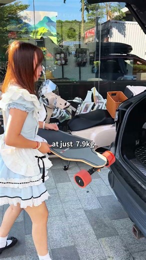 Just hop on Flex V2 and ride your way through the city.