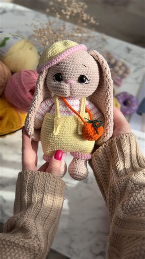 Зайка 🧶 #вязанныеигрушки #игрушкидлядевочек #амигуруми