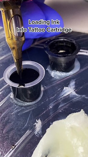 Loading ink for beginner tattoo artists. #ink #tattoo #beginnertattoo #learningtotattoo #needle #cartridge