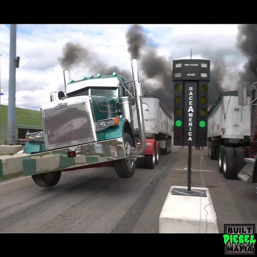 Epic Peterbilt vs Kdub LOADED Big Rig Racing Unc's Semi Stampede 2024