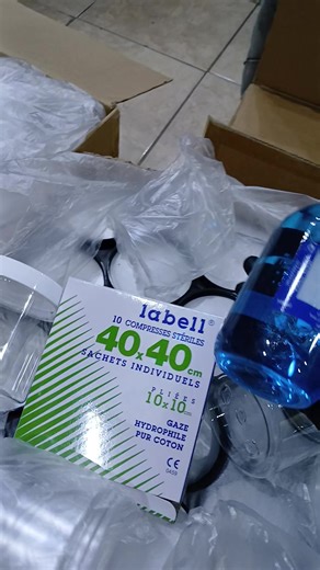 Pour éviter toute contamination bactérienne de vos productions que ce soit pommades, beurres, chantilly, crème, épices, encens, poudre, savon, gommage ,privilégiez le nettoyage de vos contenants avec l'alcool bleu 70 et de la compresse avant de les remplir, le nettoyage est externe seulement pour éviter toute Oxydation... #conseil #bienetre #sterilisation #senegalaise_tik_tok🇸🇳pourtoichallenge #viralvideo