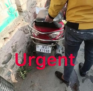 42 shares | #Urgent This scooty met with accident at Shalimar Srinagar, Youth referred to SKIMS Soura, kindly help us to trace his family | Kashmir Live | Facebook