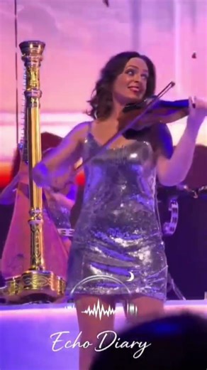 Timeless Magic: Rod Stewart Live on Stage❤️🔥#rodstewart #rodstewartsongs #itsaheartache #70s #shorts