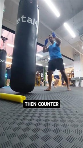 How to Counter with a Left Low Kick #MuayThai #LowKick #MartialArts #FightTraining #CombatSports