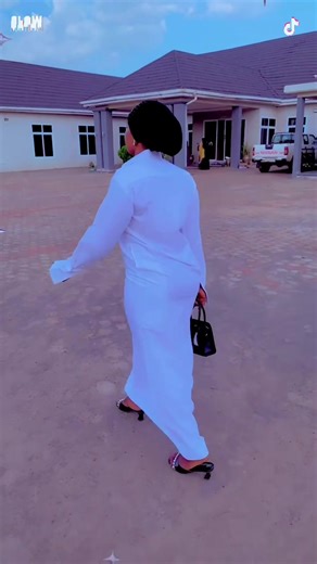 GIMBIYAR ABDUL MUMIN 🤍♾️🫂🧏‍♀️ if u see words in capital letters, it means a warning ‼️ to u ladies who don’t stay at one place 😁 is that clear 🧏‍♀️💅😏