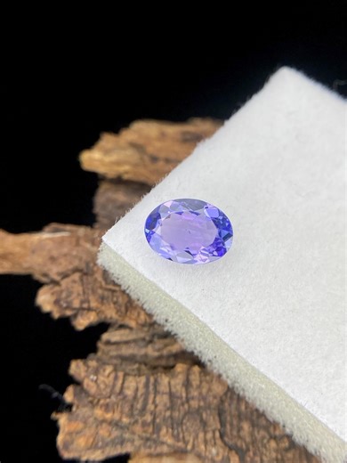 Exquise pierre précieuse en vrac tanzanite bleu violet 7,2 x 5,2 x 2,6 mm, coupe ovale précise et facette améliorant son éclat naturel et sa scintillation de 0,80 carat. - Etsy France