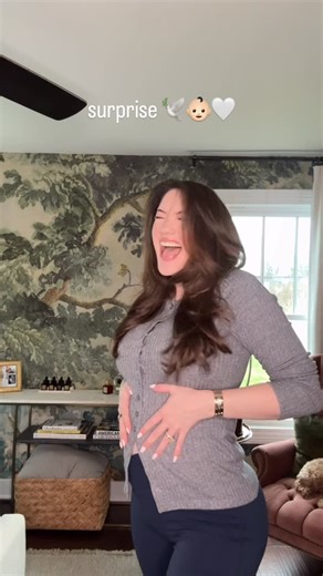 Blair Fowler Gordon on Instagram: "Baby juicystar coming July 2026 🕊️👶🏻🤍 First trimester diaries are now up on my channel!!! #pregnancyannouncment #juicystar07 #pregnant"
