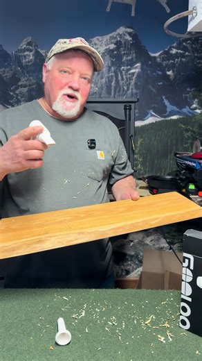 Dust off your keyboard or your shop table with this compact rechargeable air duster from Gooloo. A great compact unit. Limited stock, click on the orange shopping cart below to get yours #airduster #computer #keyboard