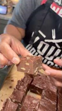You Have To Make This 3 Ingredient Fudge 🍫