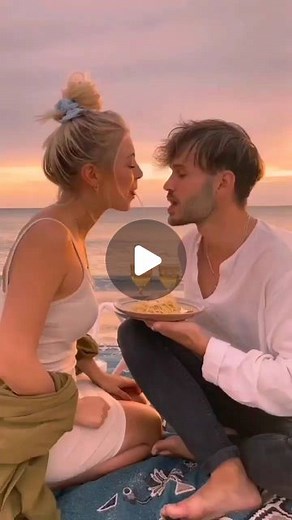 ROMANTIC LOVE 💓 on Instagram