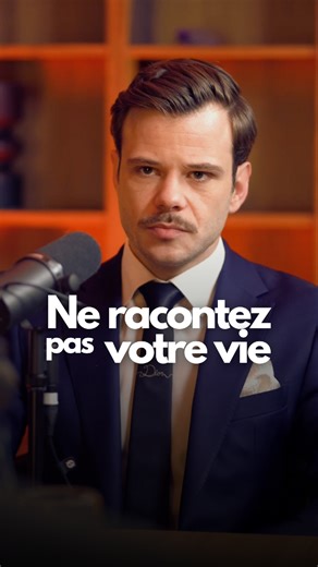 Les policiers ne sont pas vos ennemis. Mais ils ne sont pas vos confidents non plus. Chaque mot prononcé en audition est consigné. Il peut resurgir des mois, voire des années plus tard, en pleine audience de jugement. Il vaut mieux répondre avec des phrases courtes et précises. Ne pas remettre tout en contexte. Ne pas raconter sa vie. C'est souvent ce silence mesuré qui fait la différence. Vous auriez su adopter ce réflexe spontanément ? Répondez en commentaire.