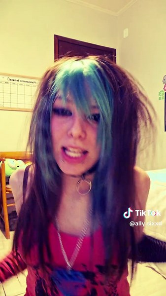 Reviving 2000s Emo Culture: A Nostalgic Journey