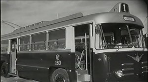 La EMT ha evolucionado con Madrid: De los trolebuses y los 'orugas' a los autobuses cien por cien eléctricos