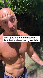 Most people think cold plunges are about the body. They are, but that’s only half the story. Cold exposure is a physical reset: circulation improves, inflammation comes down, and your nervous system wakes up fast. But the bigger shift is mental. Stepping into cold water trains you to stay calm under stress. To breathe instead of panic. To do the hard thing on purpose. When you choose discomfort in a controlled way, everyday stress loses its grip. Your confidence grows. Your resilience sharpens. 